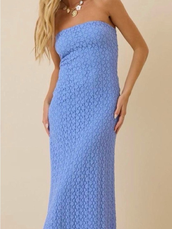 Altar'd State Dresses & Skirts - Strapless Textured Maxi Dress in Periwinkle Blue